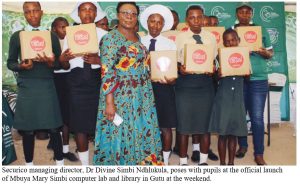 Ndhlukula unveils rural computer lab, library